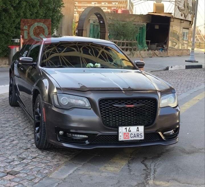 کرایسلەر 300